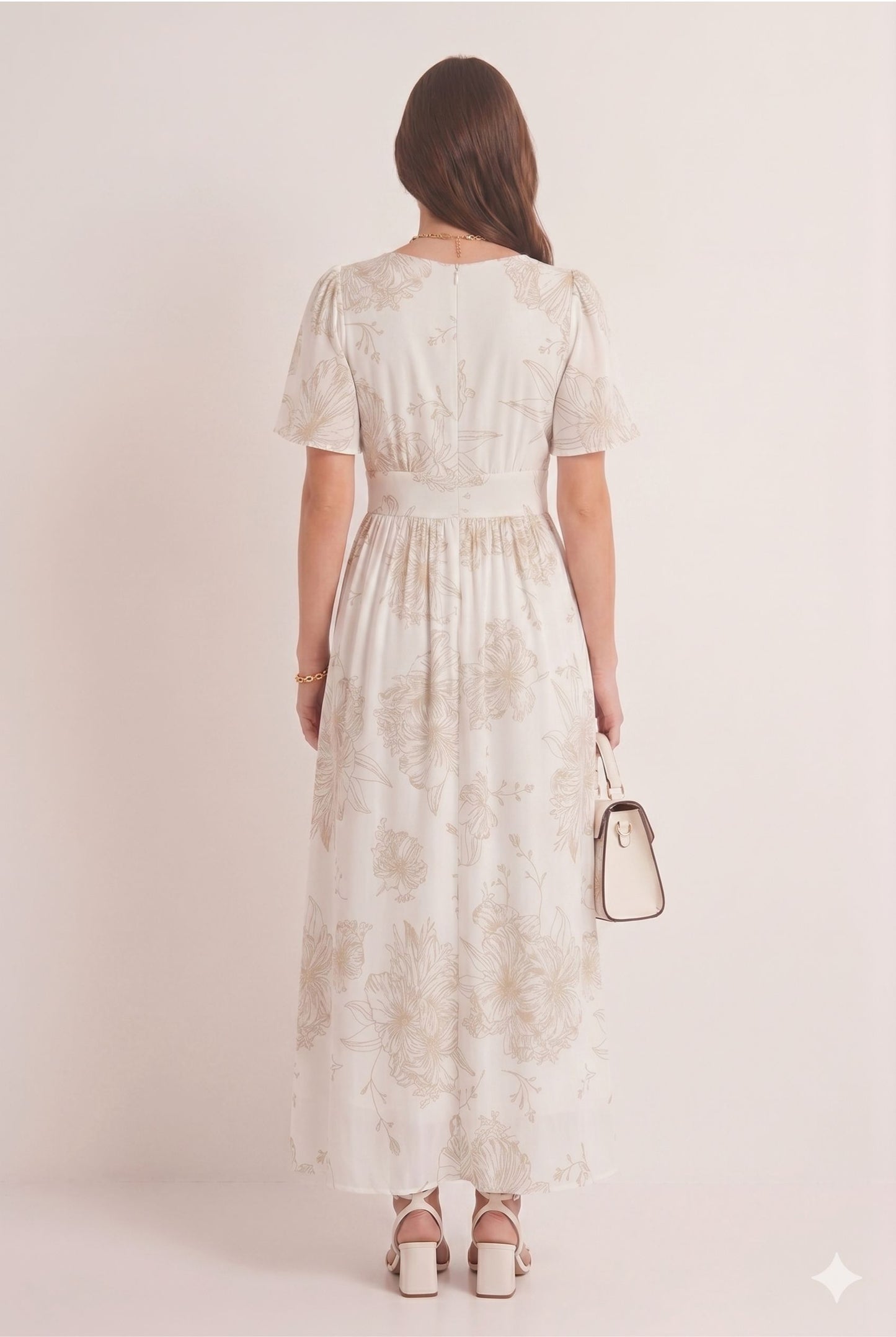 Robe Longue Élégante Écru à Motif Floral Doré et Manches Papillon