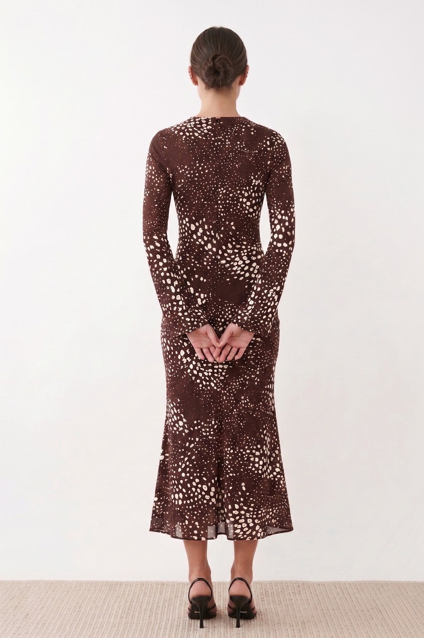 Robe Midi Ajustée Imprimé Tacheté – Marron Chocolat