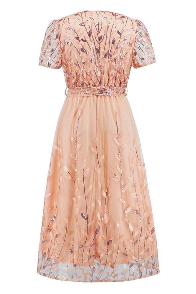 Robe Brodée de Feuilles à Sequins avec Décolleté Lié