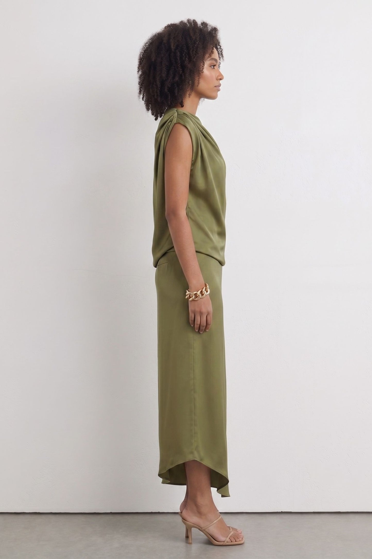 Robe Midi Drapée Asymétrique – Vert Olive