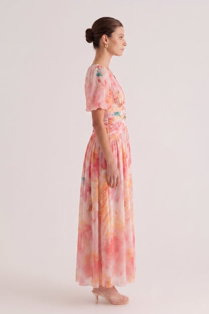 Robe Maxi "Aura Florale" en Mousseline – Rose Pastel & Corail