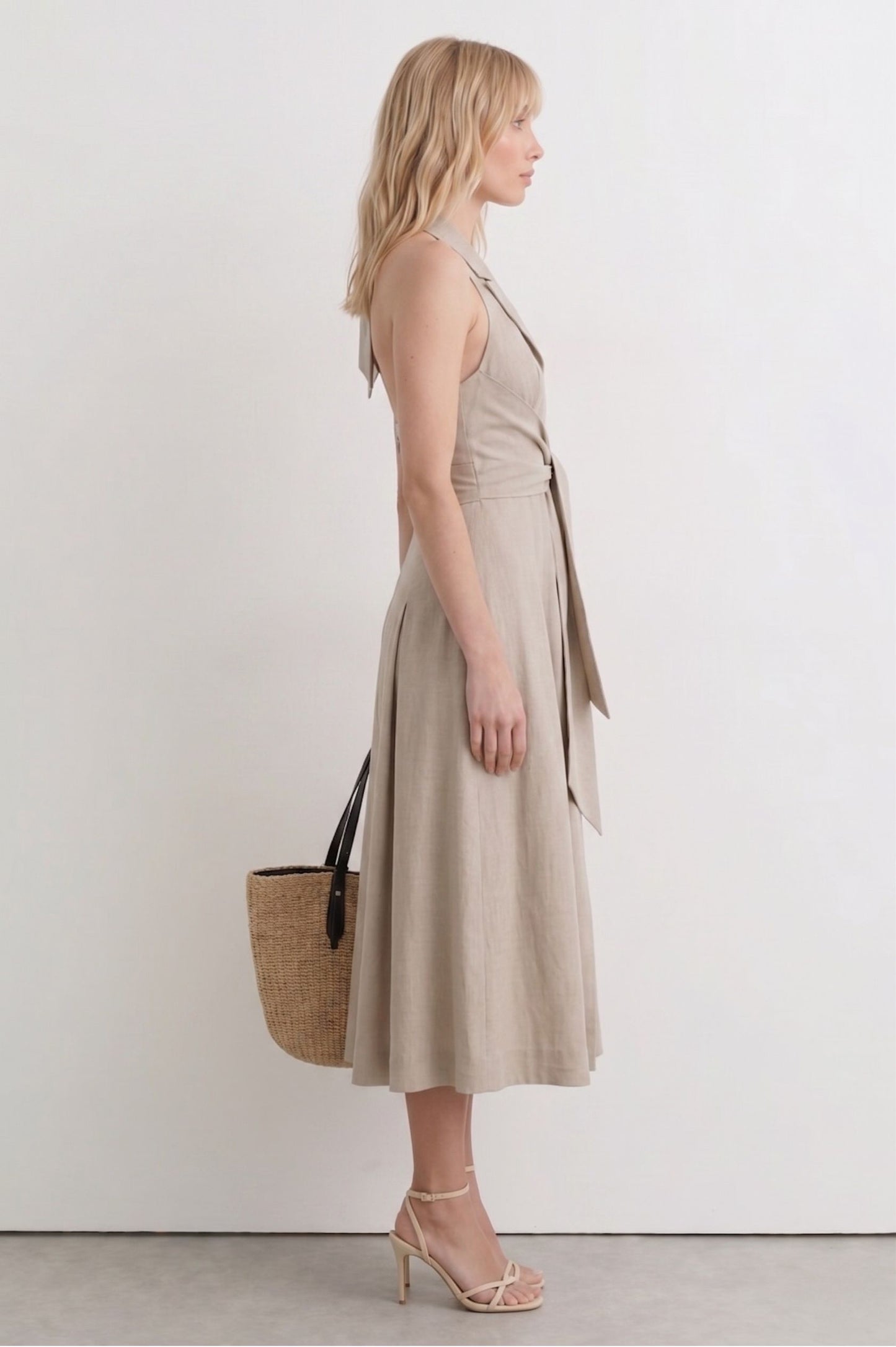 Robe Midi en Lin "Riviera" – Col Tailleur & Dos Nu Raffiné