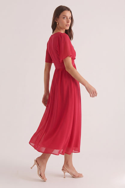 Robe Mi-Longue Éclatante en Mousseline à Col V et Manches Papillon