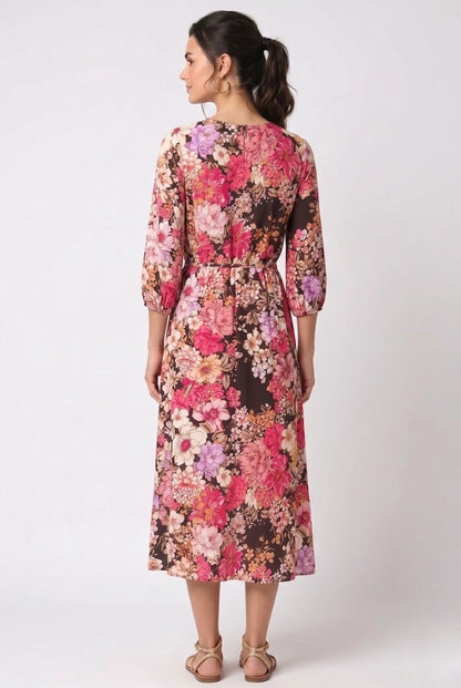 Robe Mi-Longue Élégante à Imprimé Floral Riche et Ceinture à Nouer