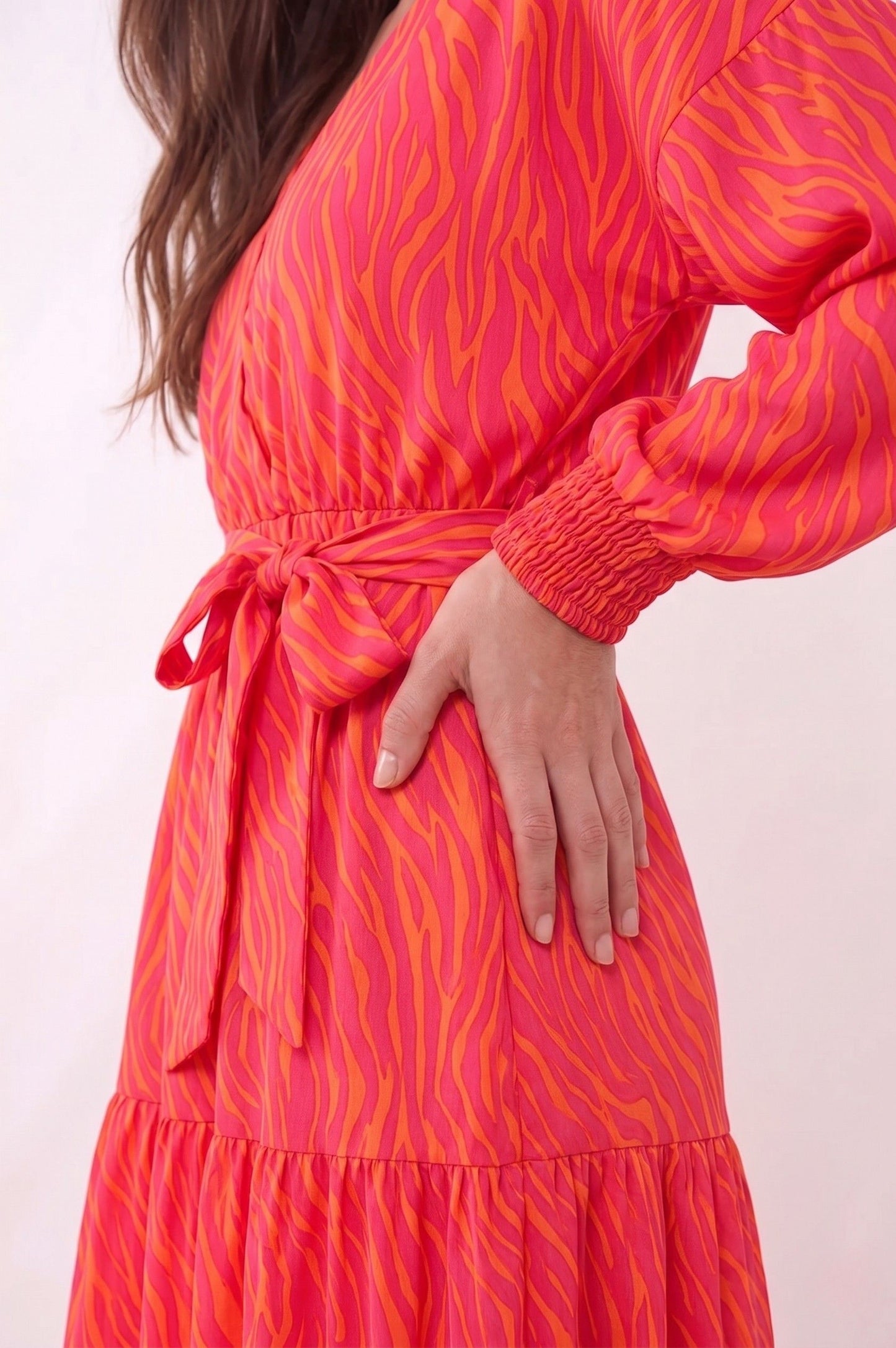 Robe Midi Cache-Cœur "Zèbre Vibrant" – Rose & Orange