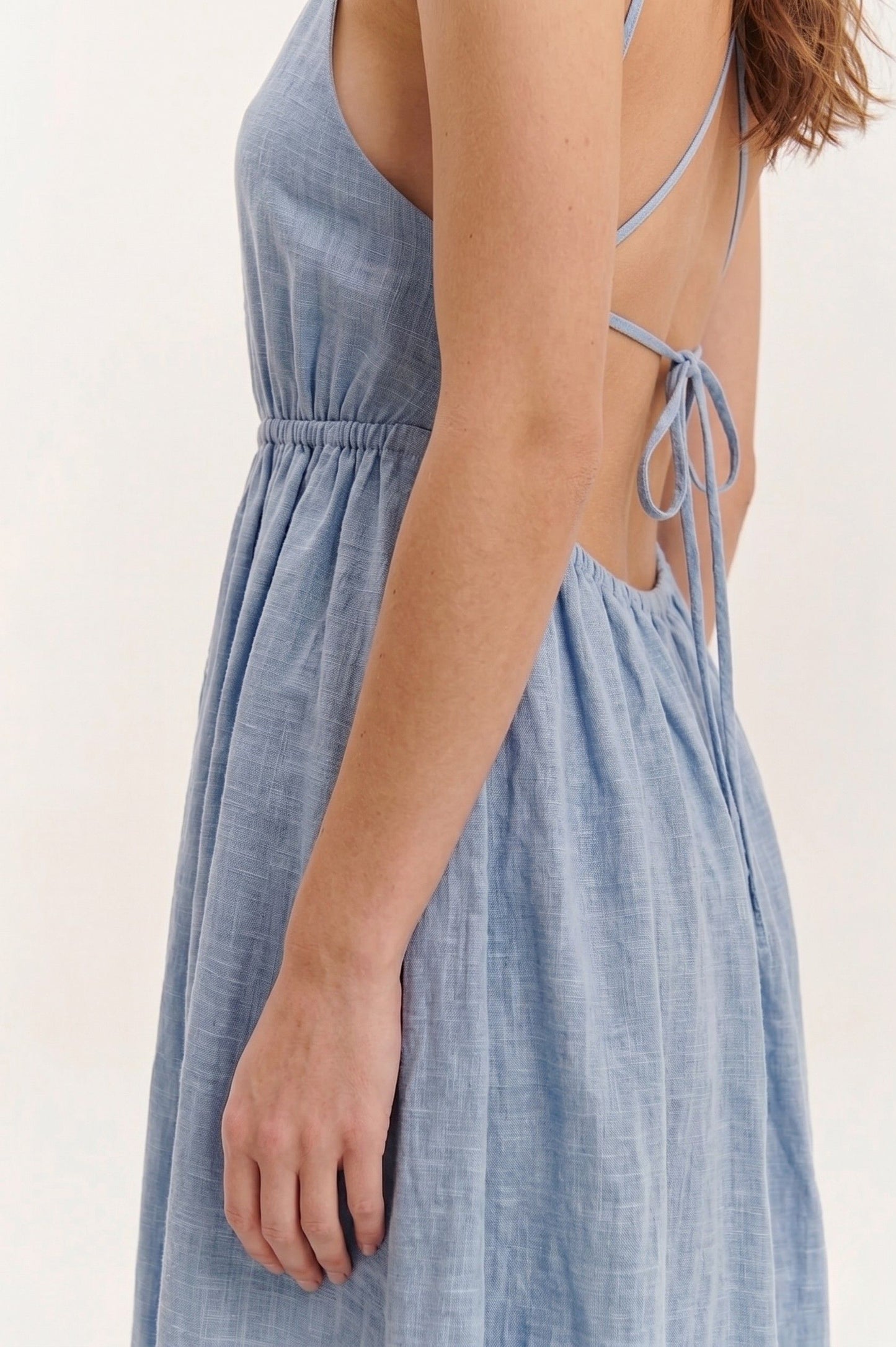 Robe Maxi "Azur" en Lin Mélangé – Dos Nu Croisé Sophistiqué