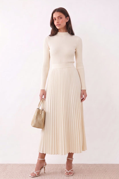 Robe Longue "Escale Parisienne" – Maille Nervurée & Jupe Plissée