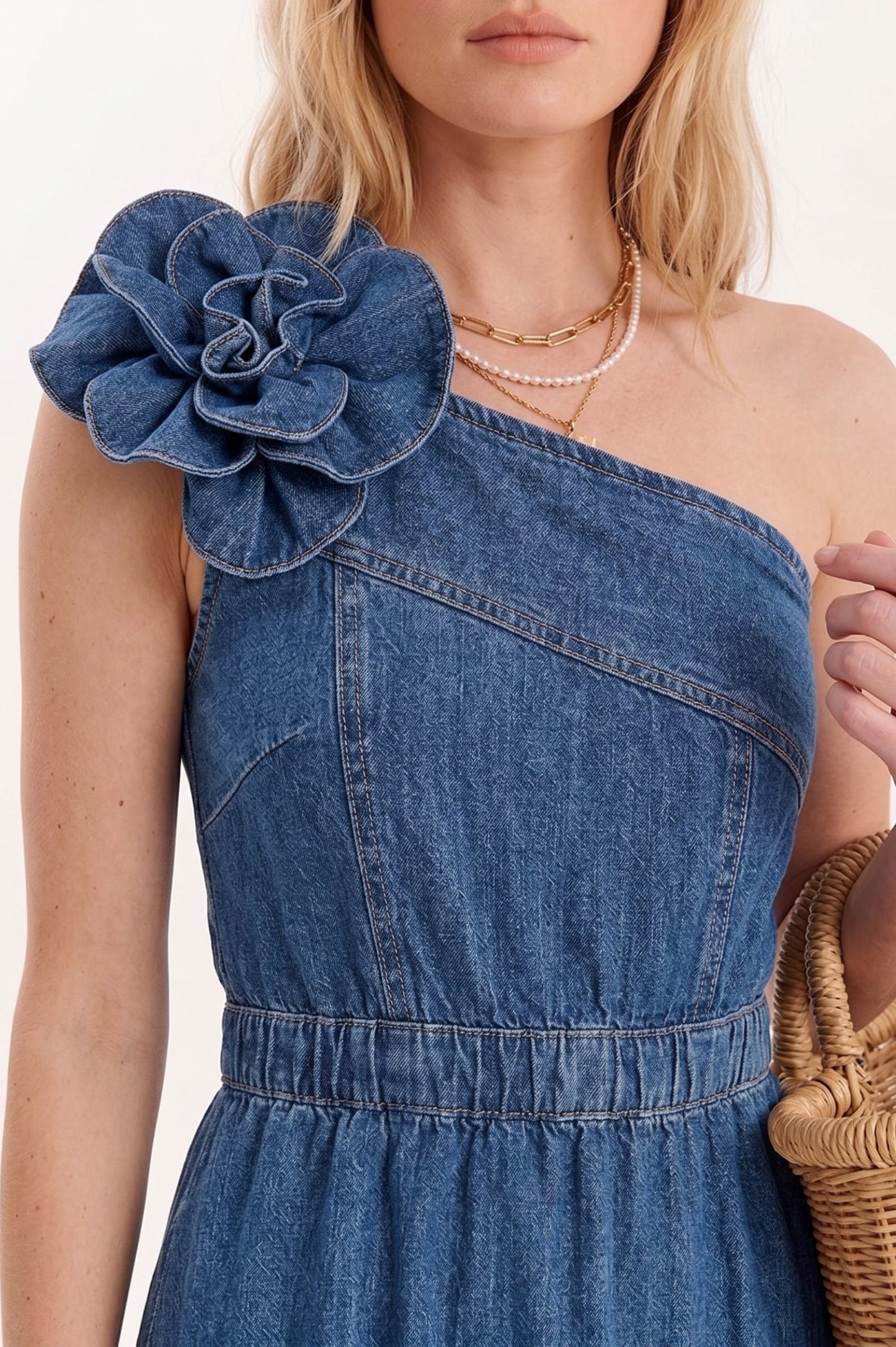 Robe Longue en Jean "Fleur d'Azur" – Coupe Asymétrique & Détail Couture
