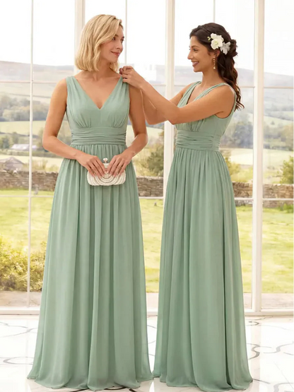 ever HUSH|V Neck Sleeveless Pleated Chiffon Evening Dress