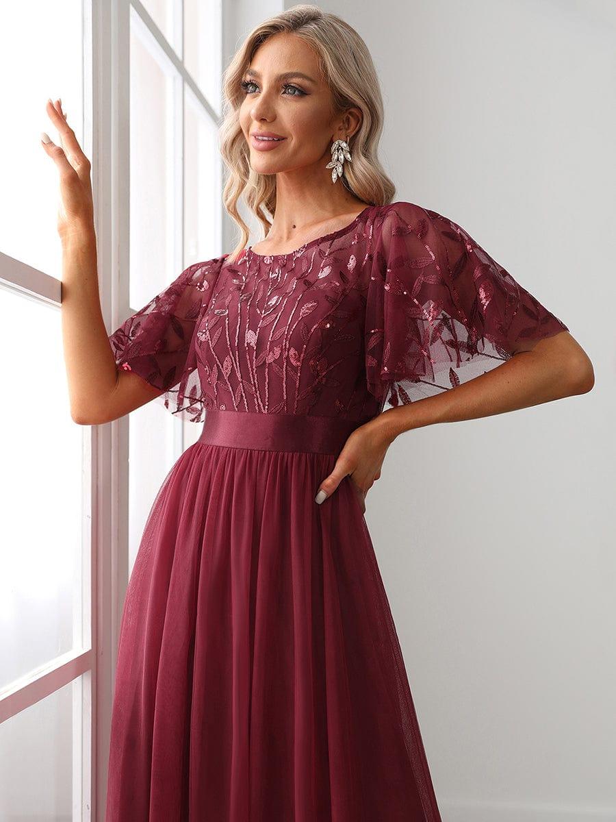 Robe longue de cérémonie à manches courtes avec broderie