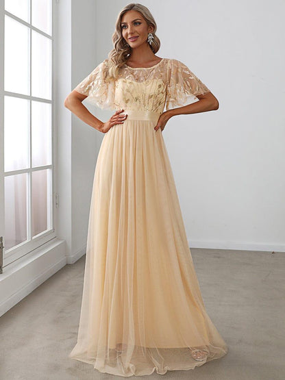 Robe longue de cérémonie à manches courtes avec broderie