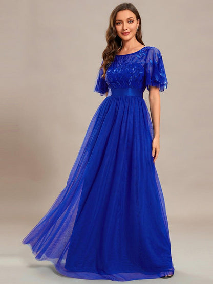 Robe longue de cérémonie à manches courtes avec broderie