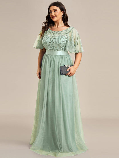 Robe longue de cérémonie à manches courtes avec broderie
