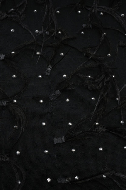 Robe Maxi Évasée avec Fente et Finition en Plume Synthétique Brodée de Strass