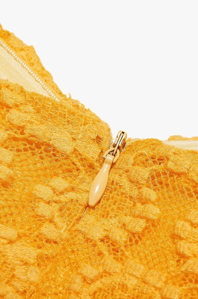 Robe Mini en Dentelle Apricot avec Corset