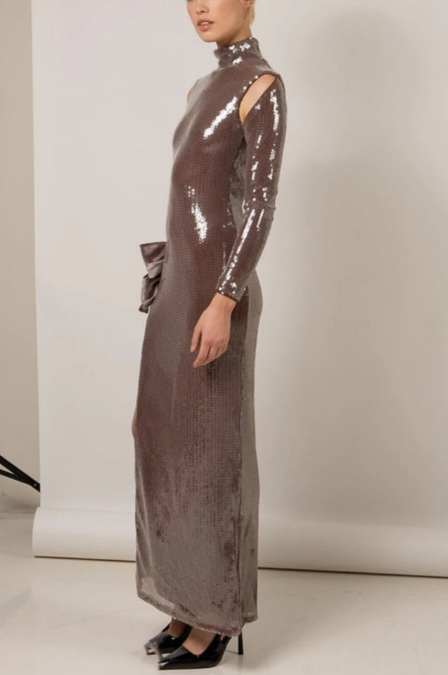 Robe Maxi à Manches Longues Brodée avec Détail Nœud en Sequins