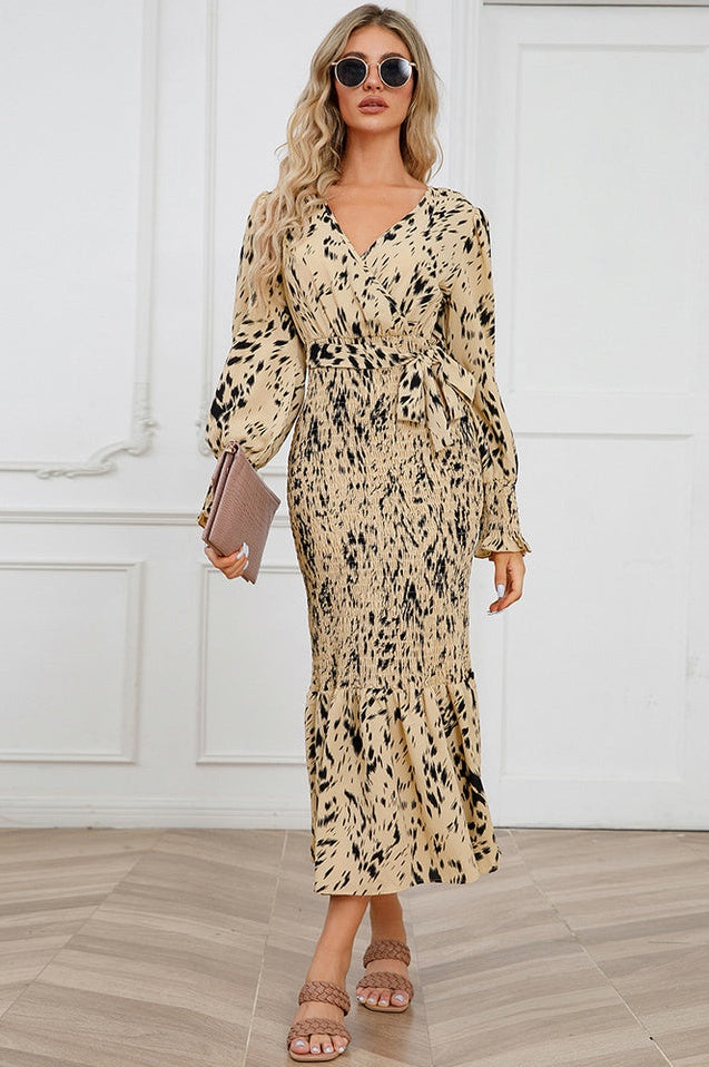 Robe Midi Smockée Imprimée à Col V