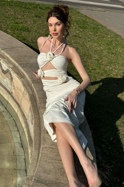 Robe Maxi Évasée à Col Halter, Découpes et Fronces