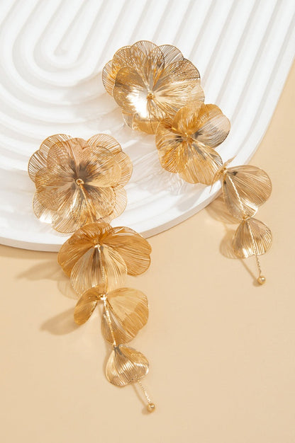 Ensemble de Boucles d'Oreilles et de Collier à Franges Florales