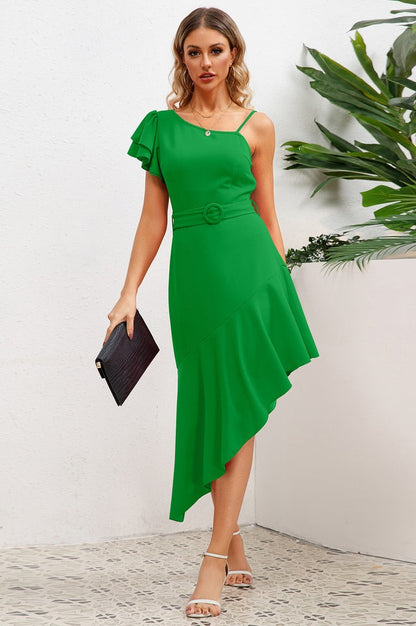 Robe Évasée à Encolure Asymétrique et Manches Papillon