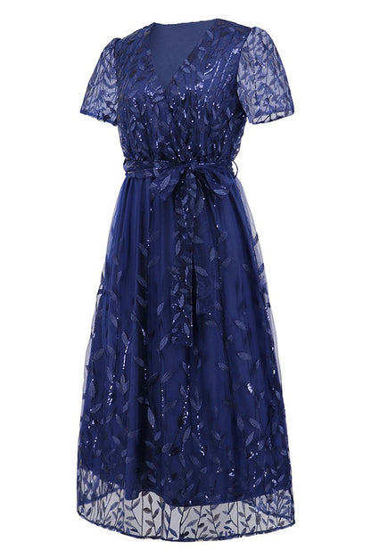 Robe Brodée de Feuilles à Sequins avec Décolleté Lié