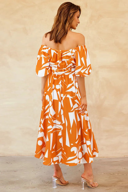 Robe Brodée à Manches Ballon Décolletée