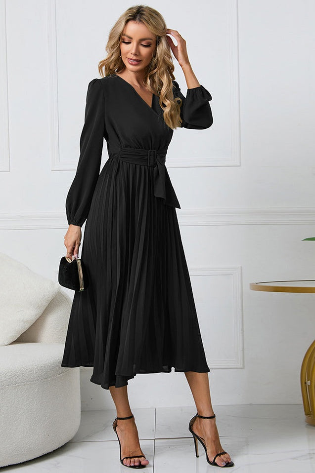 Robe V à Col en V avec Ceinture Plissée