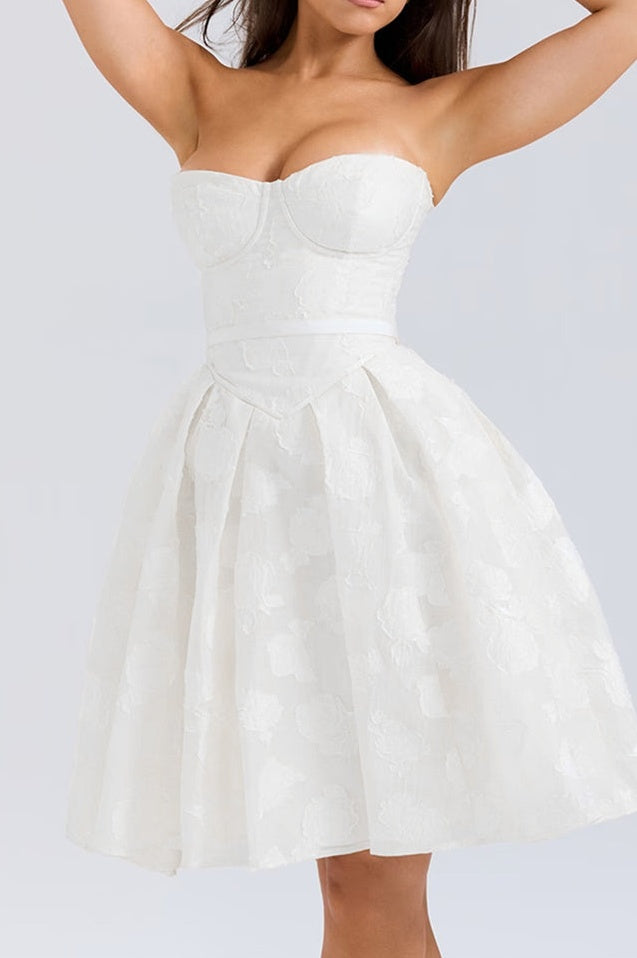 Robe Mini Brodée en Jacquard à Corsage Sans Bretelles
