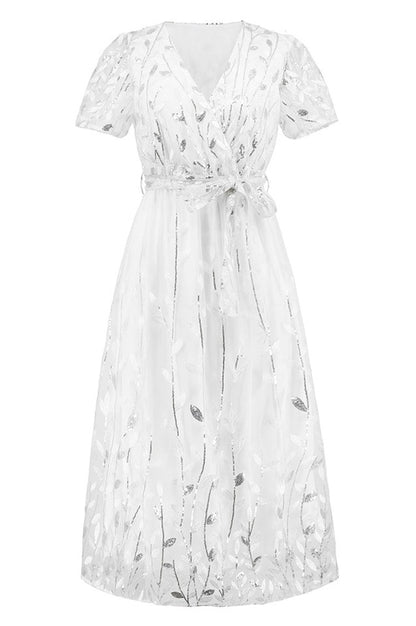 Robe Brodée de Feuilles à Sequins avec Décolleté Lié